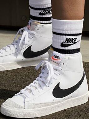 Nike Blazer Mid ’77 Sneakers White Black